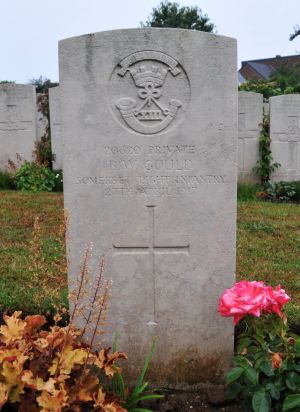 Walter Gould grave at St Nicolas cemetery